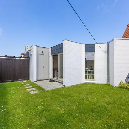 Peacefully Located Near The Sea * Миделкерк