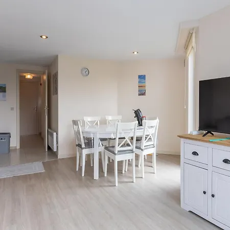 Holiday home Peacefully Located Near The Sea *